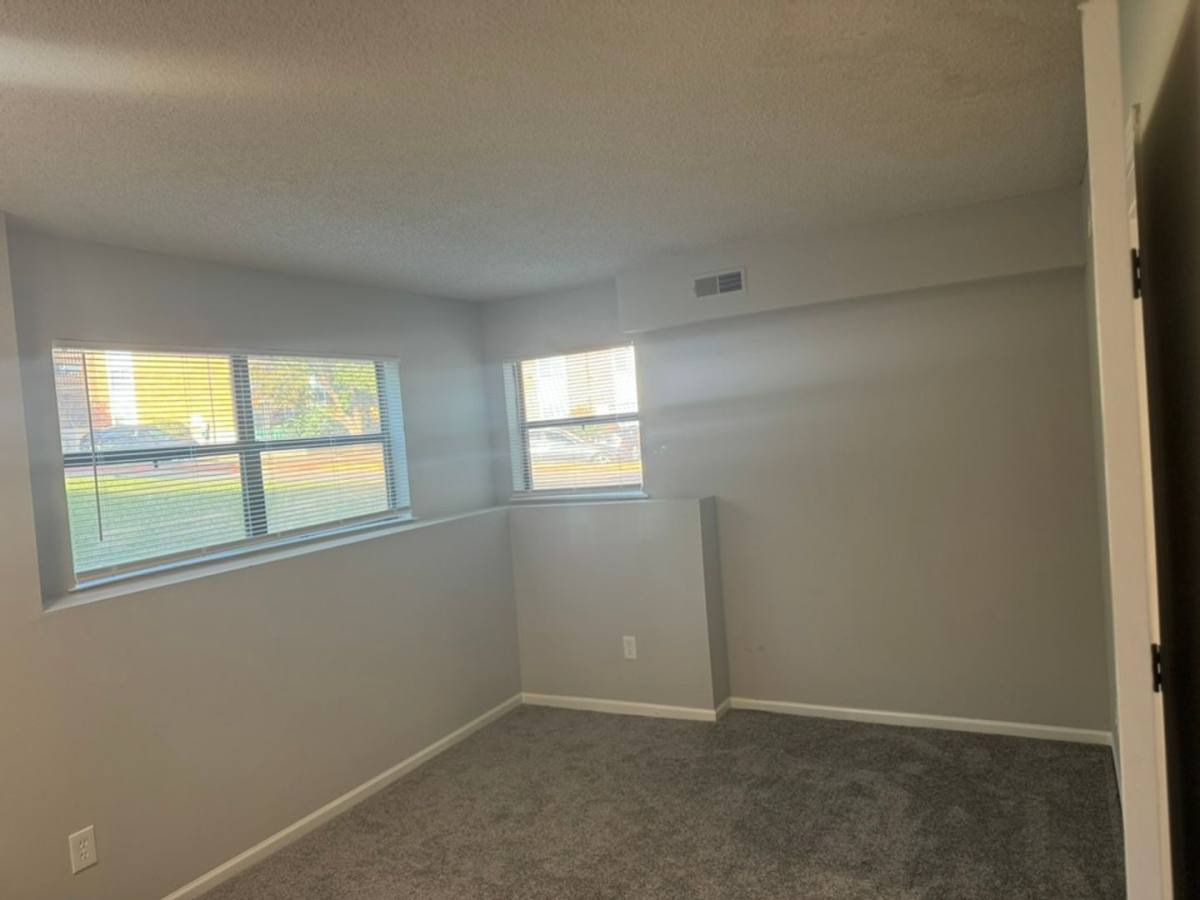 Apartment for rent at 951 Arkansas St, Lawrence, KS 66044