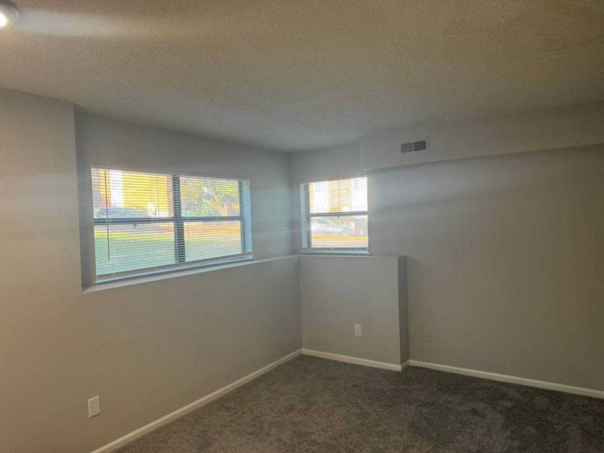 Apartment for rent at 951 Arkansas St, Lawrence, KS 66044