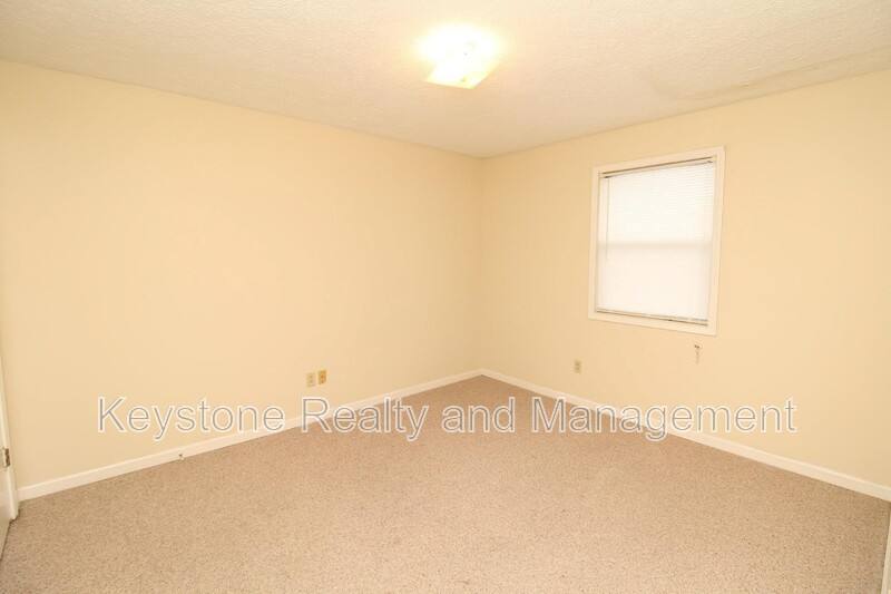 Apartment for rent at 106 Koffman Dr, Hopkinsville, KY 42240