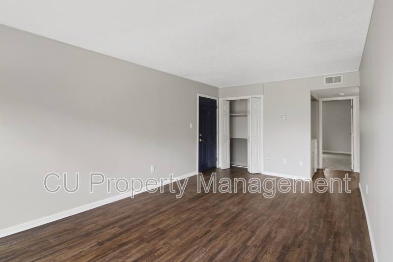 Apartment for rent at 1601 N Willow Rd, Urbana, IL 61801