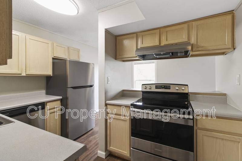 Apartment for rent at 1601 N Willow Rd, Urbana, IL 61801