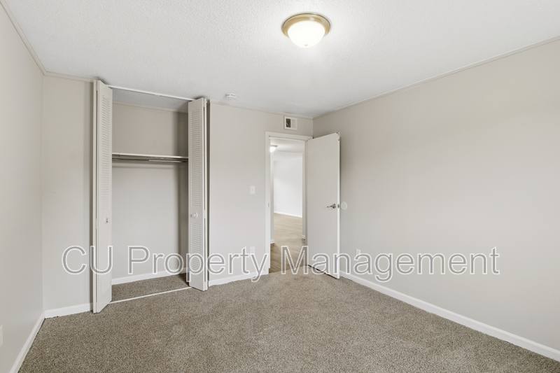 Apartment for rent at 1601 N Willow Rd, Urbana, IL 61801