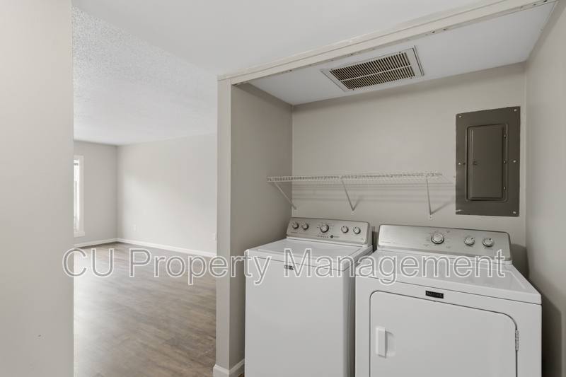 Apartment for rent at 1601 N Willow Rd, Urbana, IL 61801