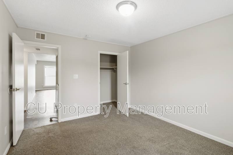 Apartment for rent at 1601 N Willow Rd, Urbana, IL 61801