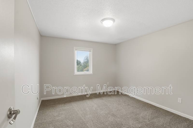 Apartment for rent at 1601 N Willow Rd, Urbana, IL 61801