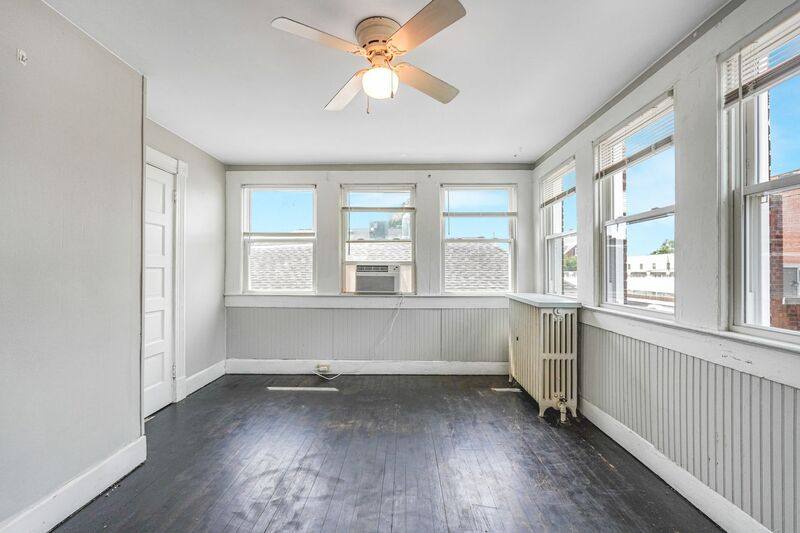 Apartment for rent at 1004 Prince Edward St, Fredericksburg, VA 22401