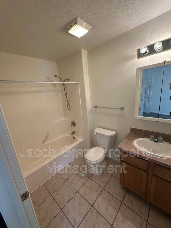 Apartment for rent at 1378 Curlew Ave, Idaho Falls, ID 83406
