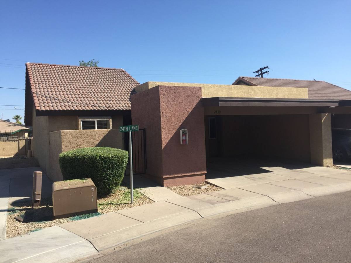 Townhouse for rent at 2402 W Earll Dr, Phoenix, AZ 85015
