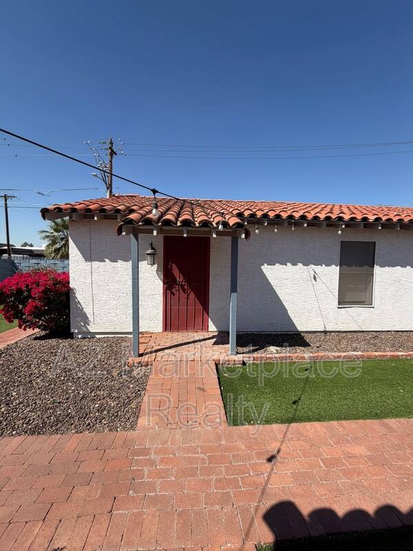 Apartment for rent at 712 W Taylor St, Phoenix, AZ 85007