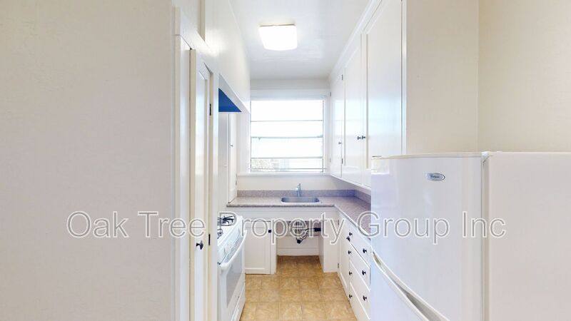 House for rent at 450 40th St, Oakland, CA 94609
