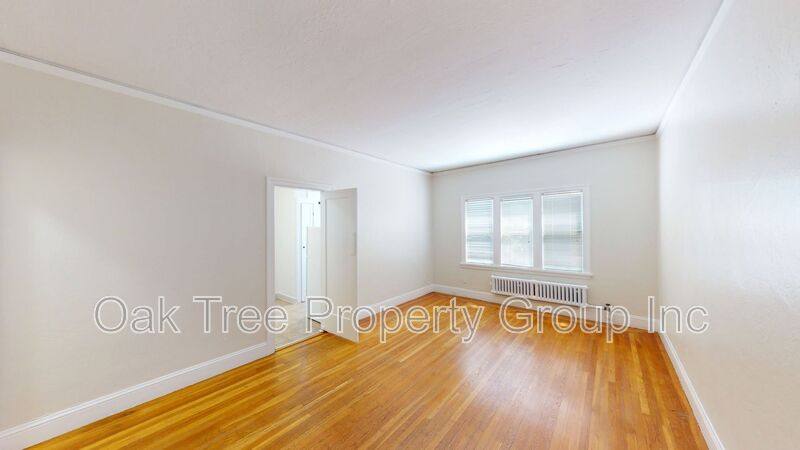 House for rent at 450 40th St, Oakland, CA 94609