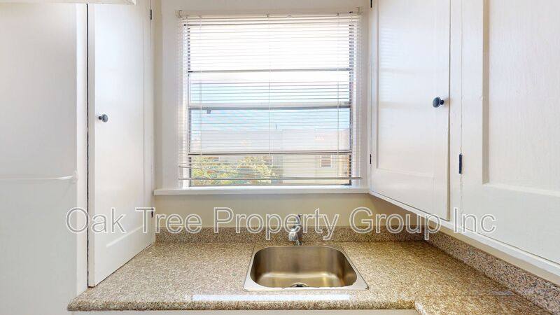 House for rent at 450 40th St, Oakland, CA 94609