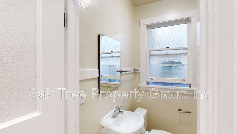 House for rent at 450 40th St, Oakland, CA 94609
