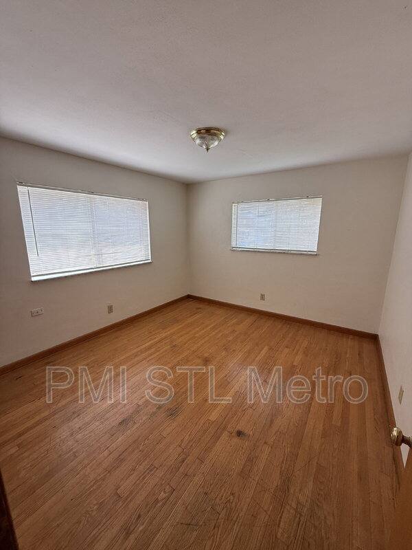 Apartment for rent at 4838 S Broadway St, Saint Louis, MO 63111