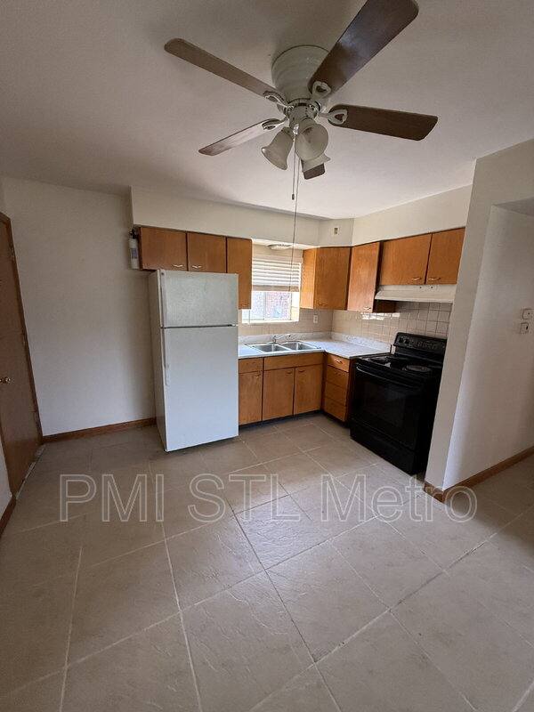 Apartment for rent at 4838 S Broadway St, Saint Louis, MO 63111