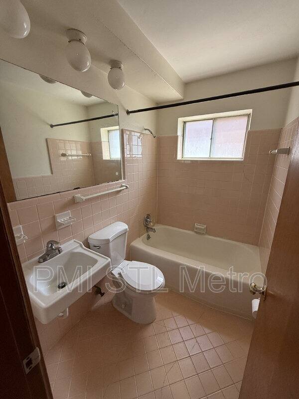 Apartment for rent at 4838 S Broadway St, Saint Louis, MO 63111