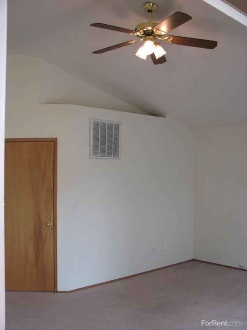 Apartment for rent at 955 S 5th W St, Mountain Home, ID 83647