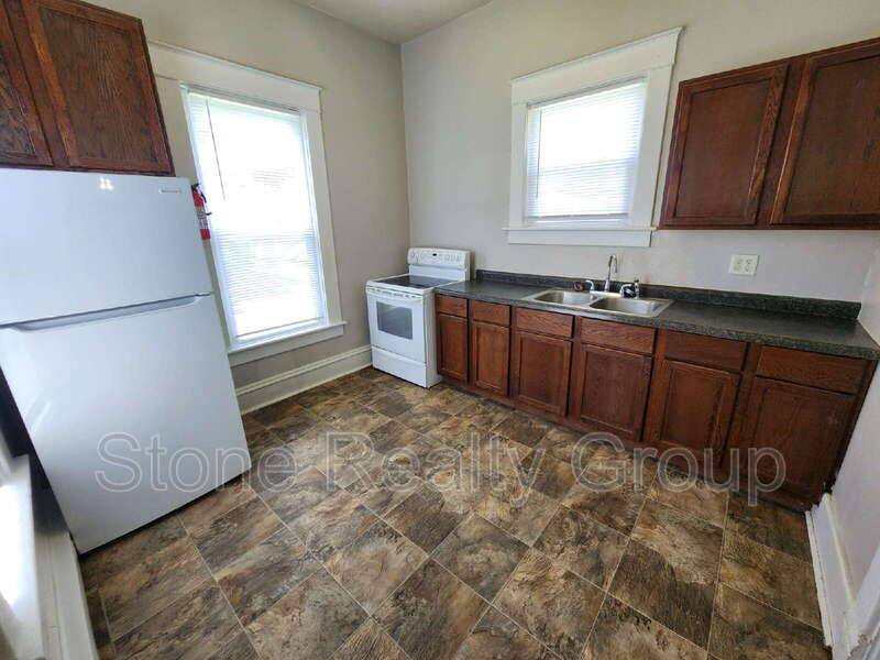 Apartment for rent at 812 College Ave #2, Terre Haute, IN 47807
