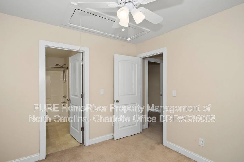House for rent at 15959 Rose Glenn Lane, Davidson, NC 28036