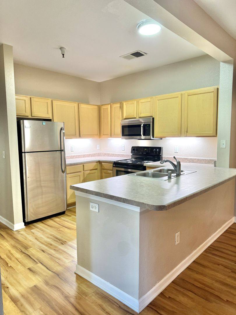 200 Talus Way, Reno, NV 89503 - Apartment for Rent