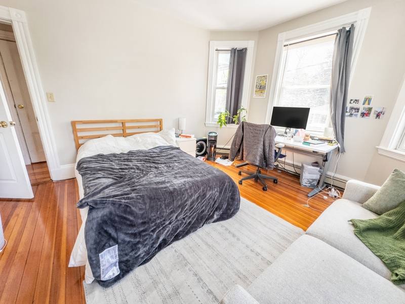 Apartment for rent at 589 Franklin St #1, Cambridge, MA 02139