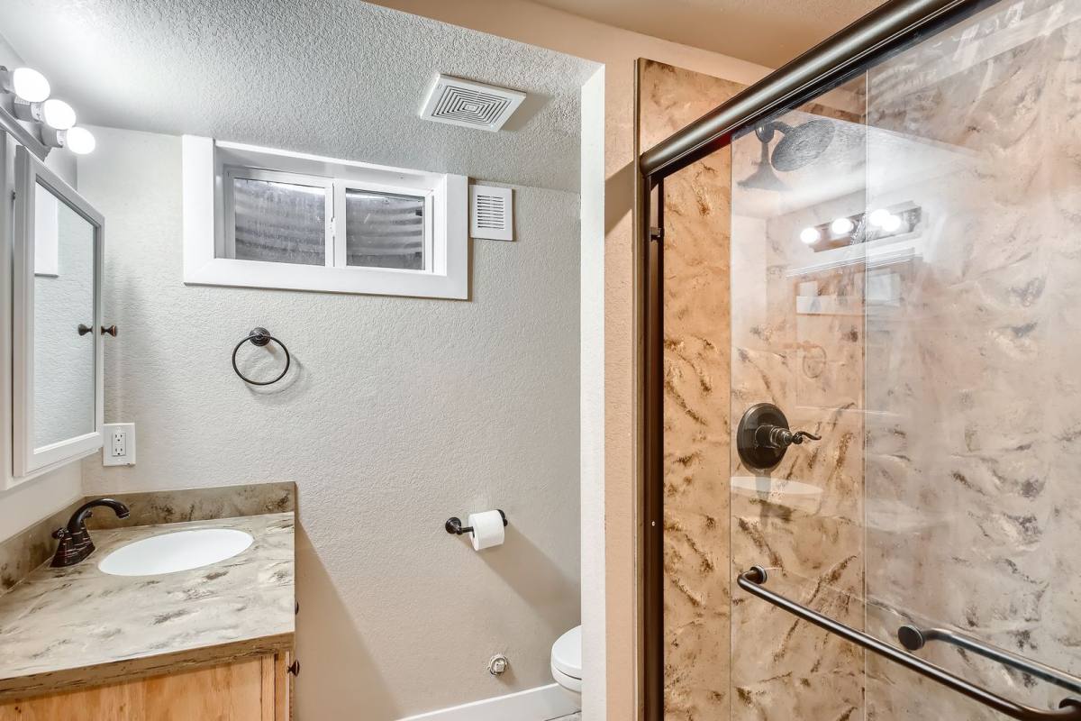 House for rent at 4010 S Jason St, Englewood, CO 80110