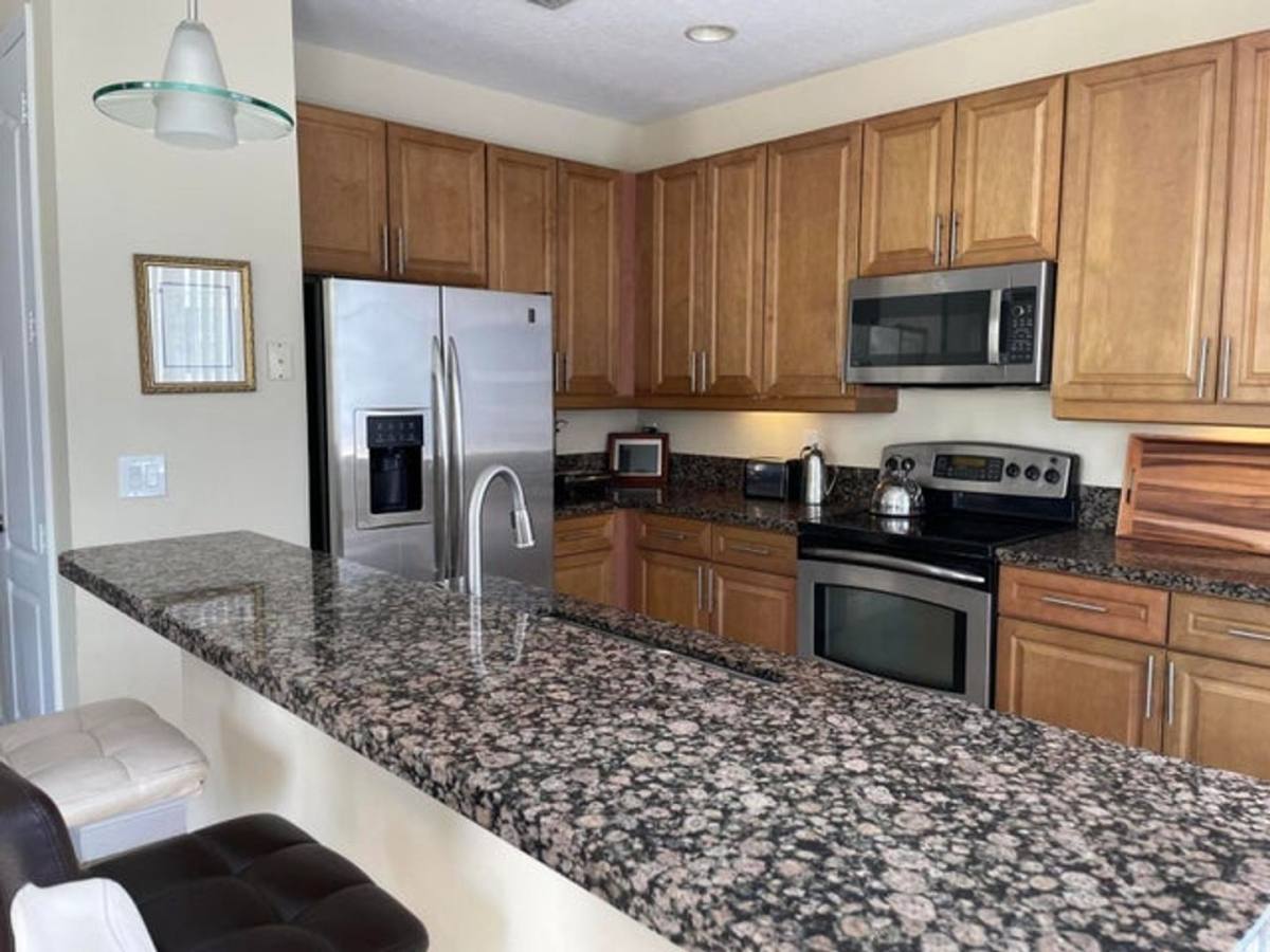 Townhouse for rent at 552 NW 39th Circle N, Boca Raton, FL 33431