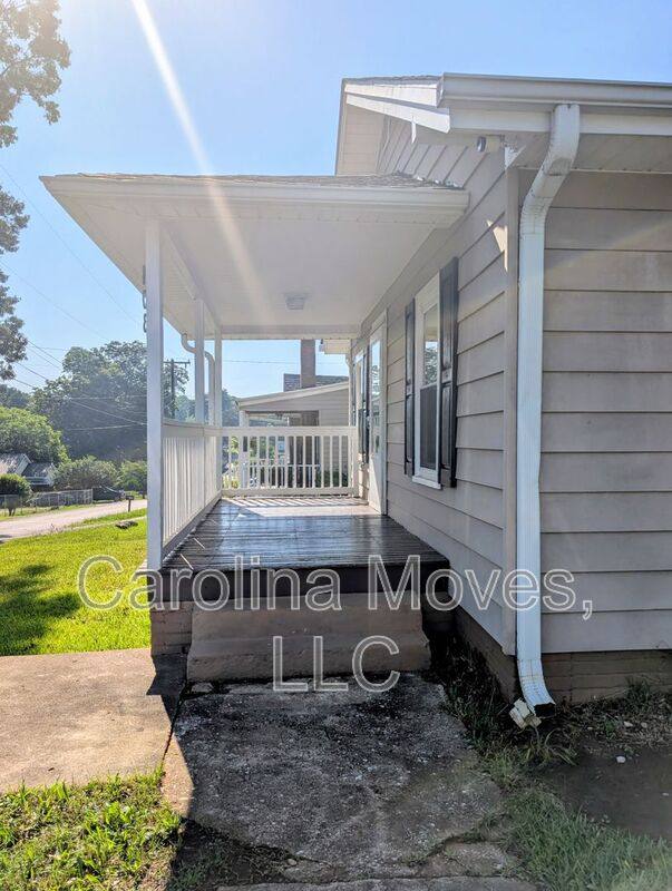 House for rent at 403 McCrary St, Greenville, SC 29609