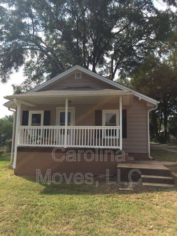House for rent at 403 McCrary St, Greenville, SC 29609