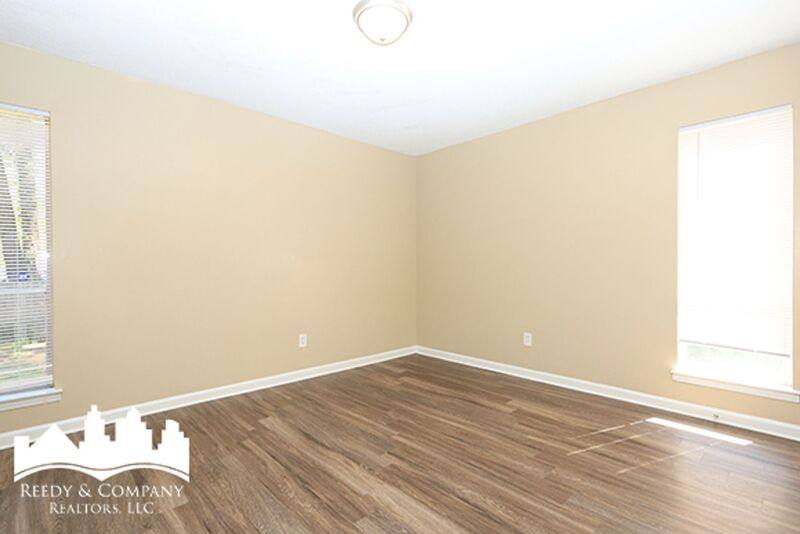 House for rent at 5104 Corkwood Dr, Memphis, TN 38127
