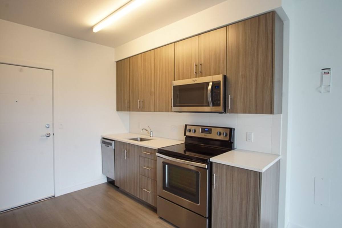 Apartment for rent at 1313 SE Spokane St, Portland, OR 97202