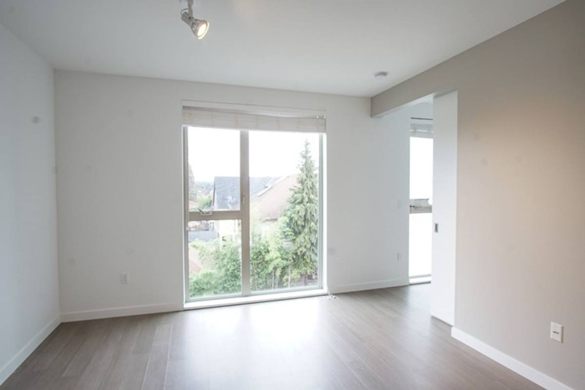 Apartment for rent at 1313 SE Spokane St, Portland, OR 97202
