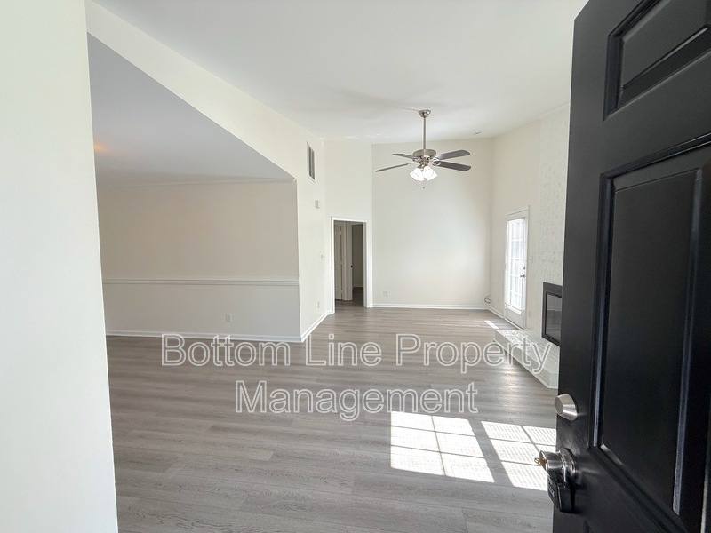 House for rent at 4013 Inglehurst Dr, Charlotte, NC 28273