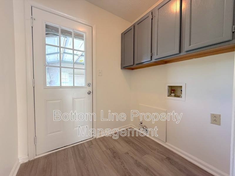 House for rent at 4013 Inglehurst Dr, Charlotte, NC 28273