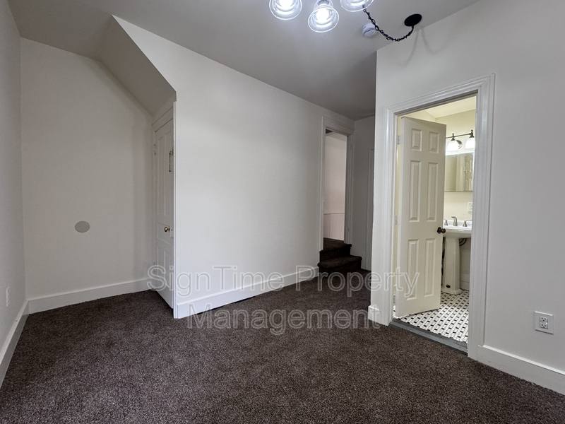 Apartment for rent at 627 N Mulberry St, Hagerstown, MD 21740