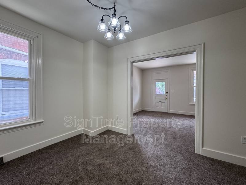 Apartment for rent at 627 N Mulberry St, Hagerstown, MD 21740
