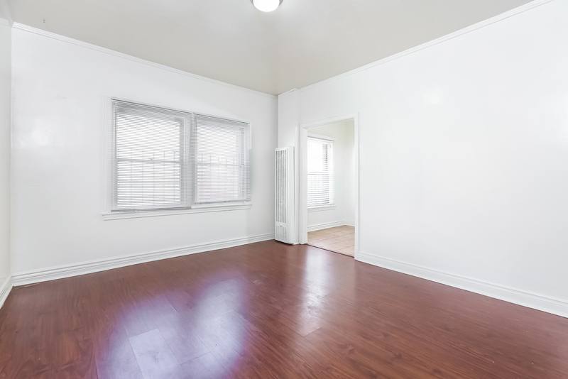 Apartment for rent at 21 Westminster Ave #104, Venice, CA 90291