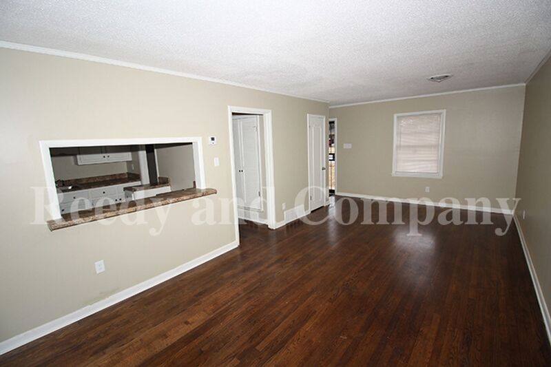 House for rent at 1749 S Perkins Rd, Memphis, TN 38117