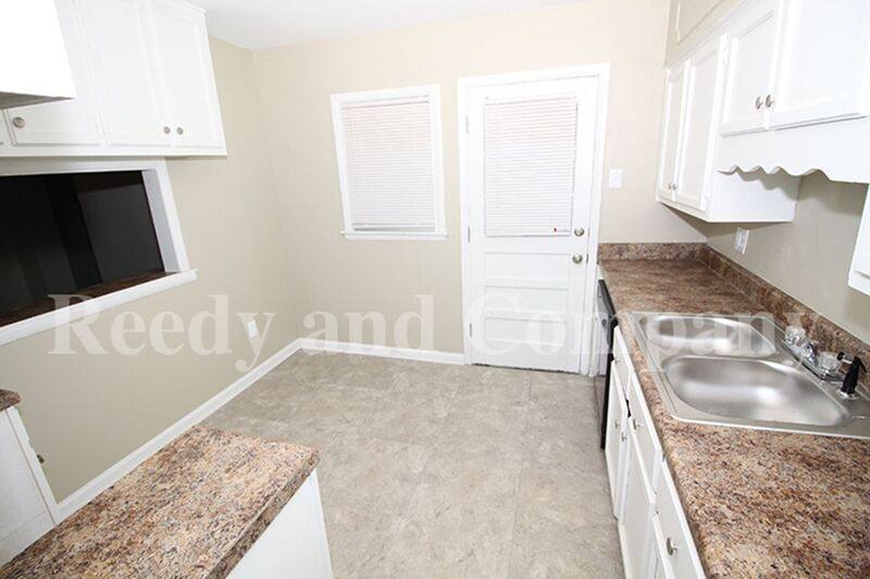 House for rent at 1749 S Perkins Rd, Memphis, TN 38117