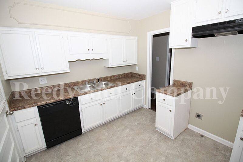 House for rent at 1749 S Perkins Rd, Memphis, TN 38117
