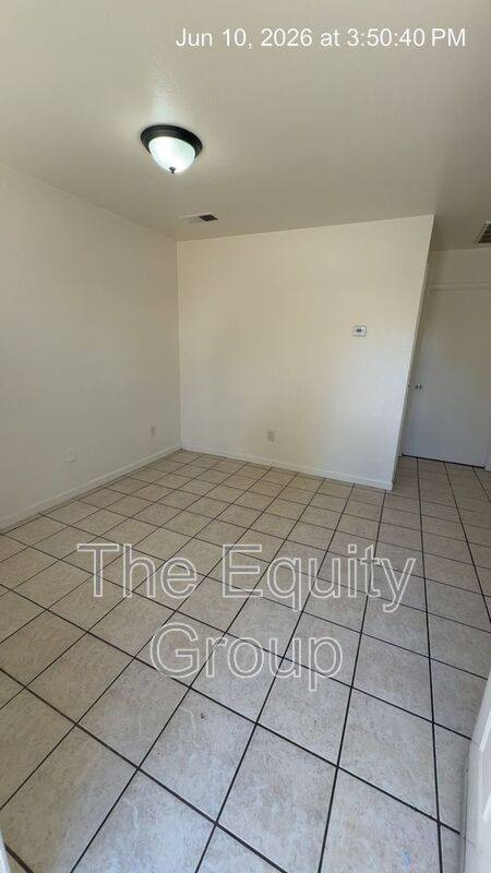 Apartment for rent at 569 N Elmwood Ave #8, Lindsay, CA 93247