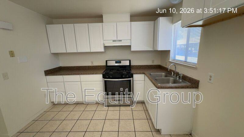 Apartment for rent at 569 N Elmwood Ave #8, Lindsay, CA 93247