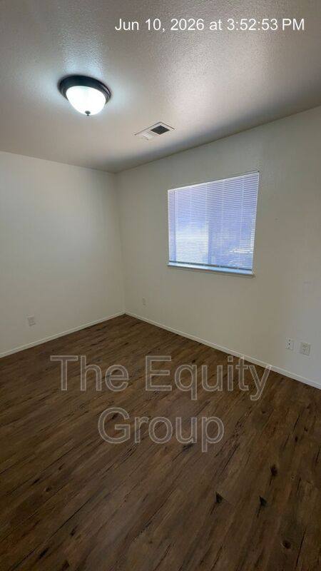 Apartment for rent at 569 N Elmwood Ave #8, Lindsay, CA 93247