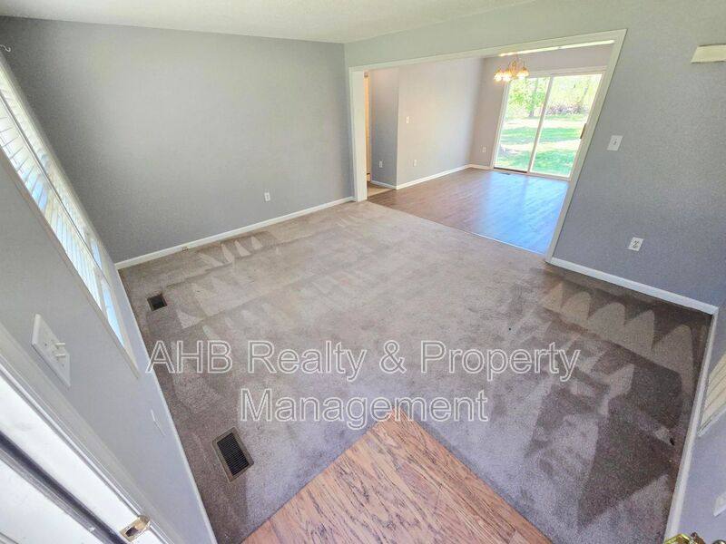 House for rent at 4240 Williams Mill Rd, Burlington, NC 27215