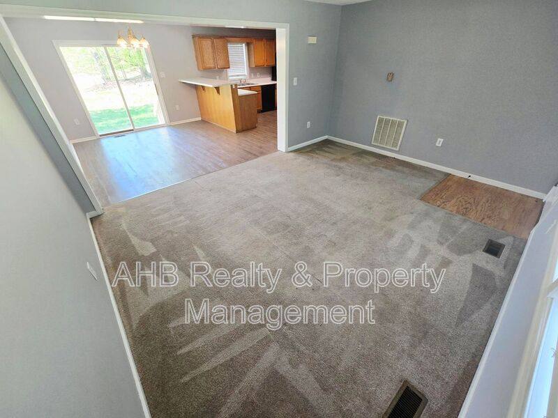 House for rent at 4240 Williams Mill Rd, Burlington, NC 27215