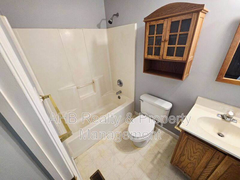 House for rent at 4240 Williams Mill Rd, Burlington, NC 27215