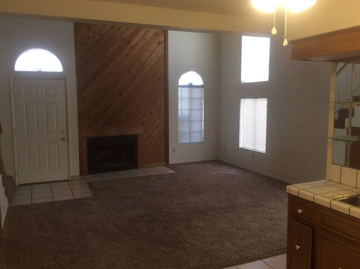 Apartment for rent at 3520 Ashe Rd, Bakersfield, CA 93309