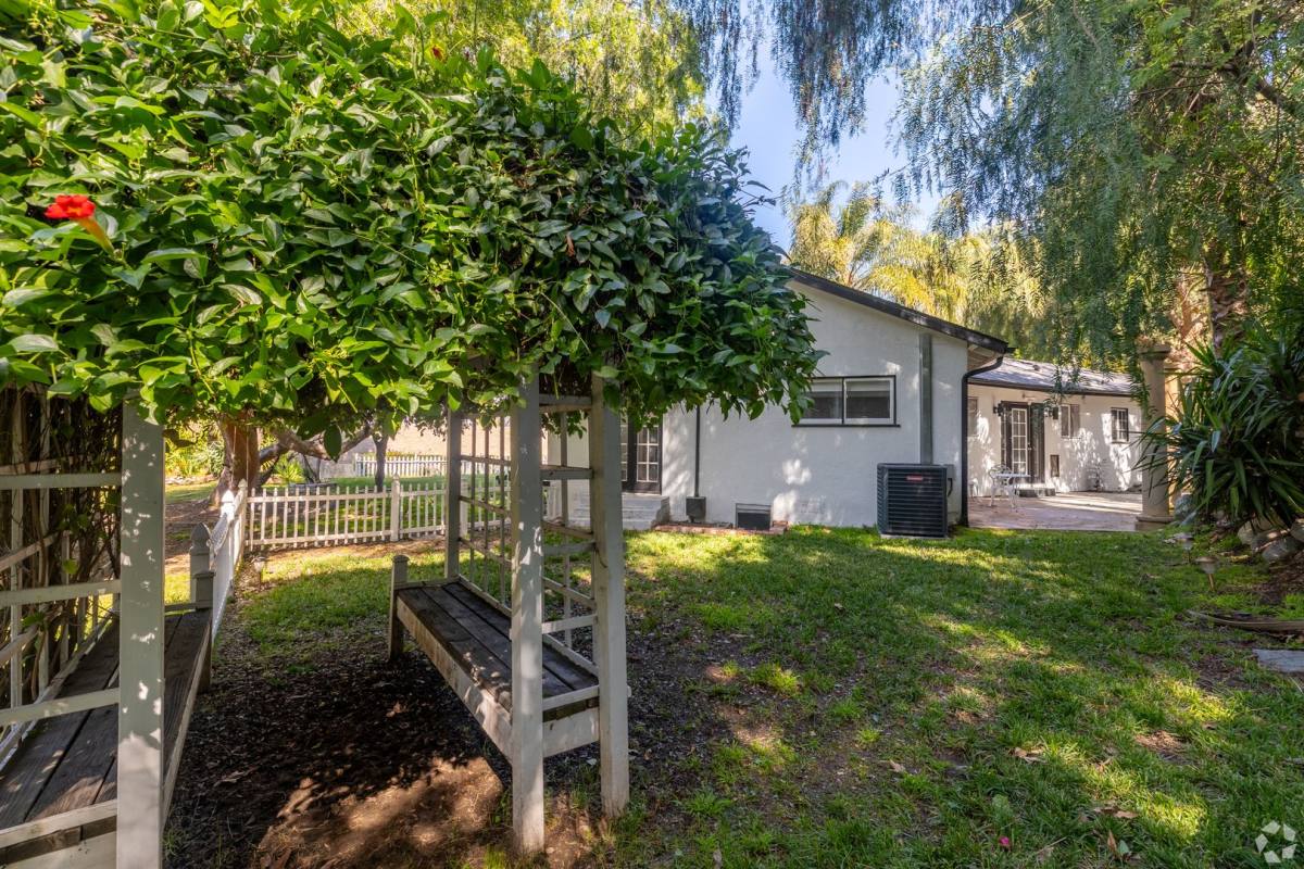 House for rent at 9501 Clybourn Ave, Sun Valley, CA 91352
