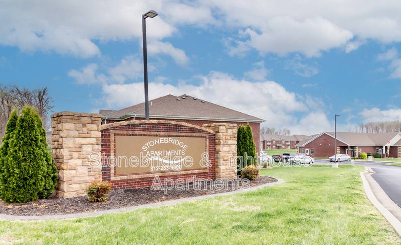 Apartment for rent at 1101 Stonebench Circle, Jeffersonville, IN 47130