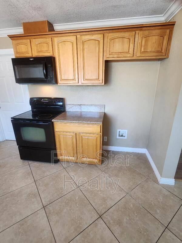 Apartment for rent at 1142 Indiana St, Gridley, CA 95948